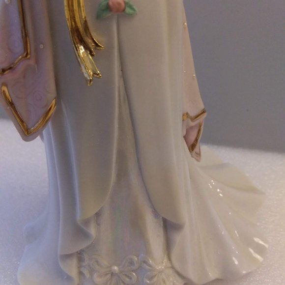 Arabella Figurine - Picture 5 of 6